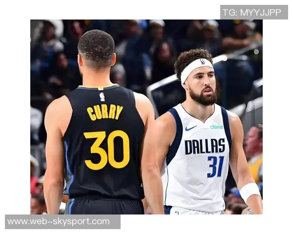 克莱汤普森:勇士队的三分射手与不屈精神的象征