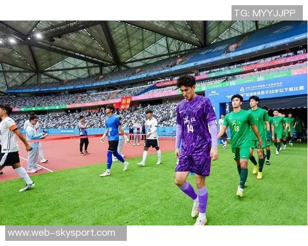 新疆年足球对抗日韩球队的精彩赛事回顾与分析